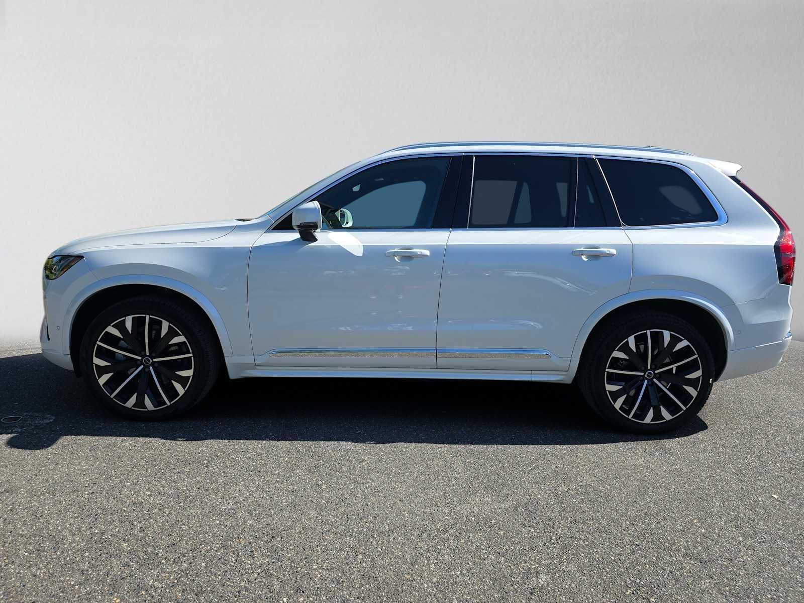 2026 Volvo XC90 Plus