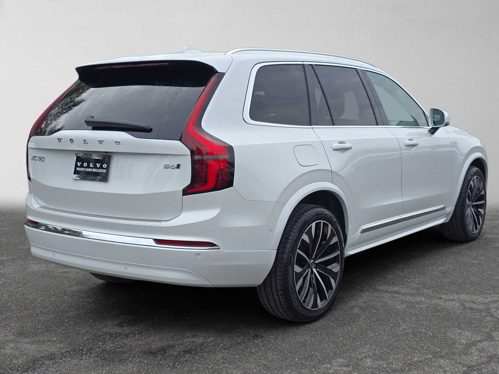 2026 Volvo XC90 Plus