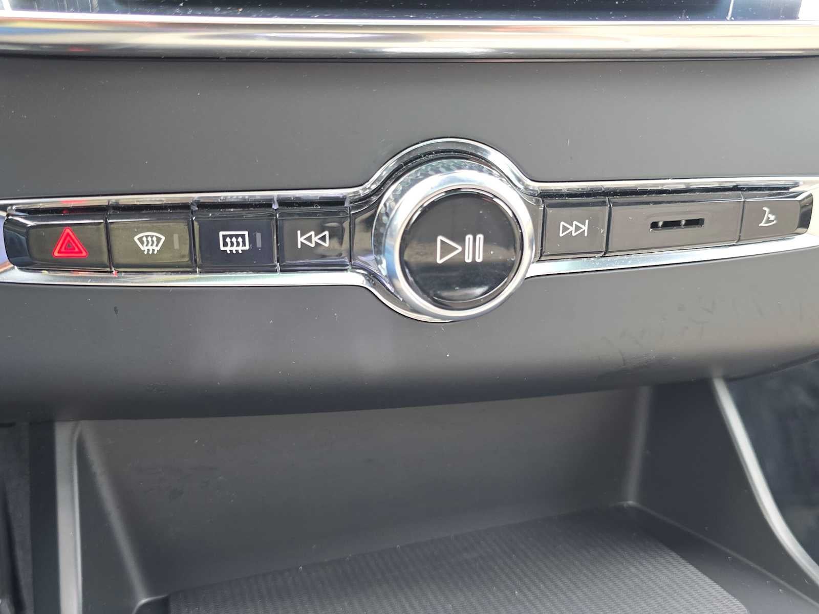 2026 Volvo XC90 Plus