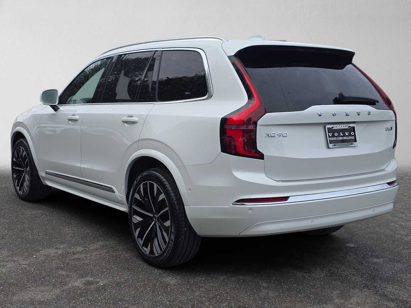 2026 Volvo XC90 Plus