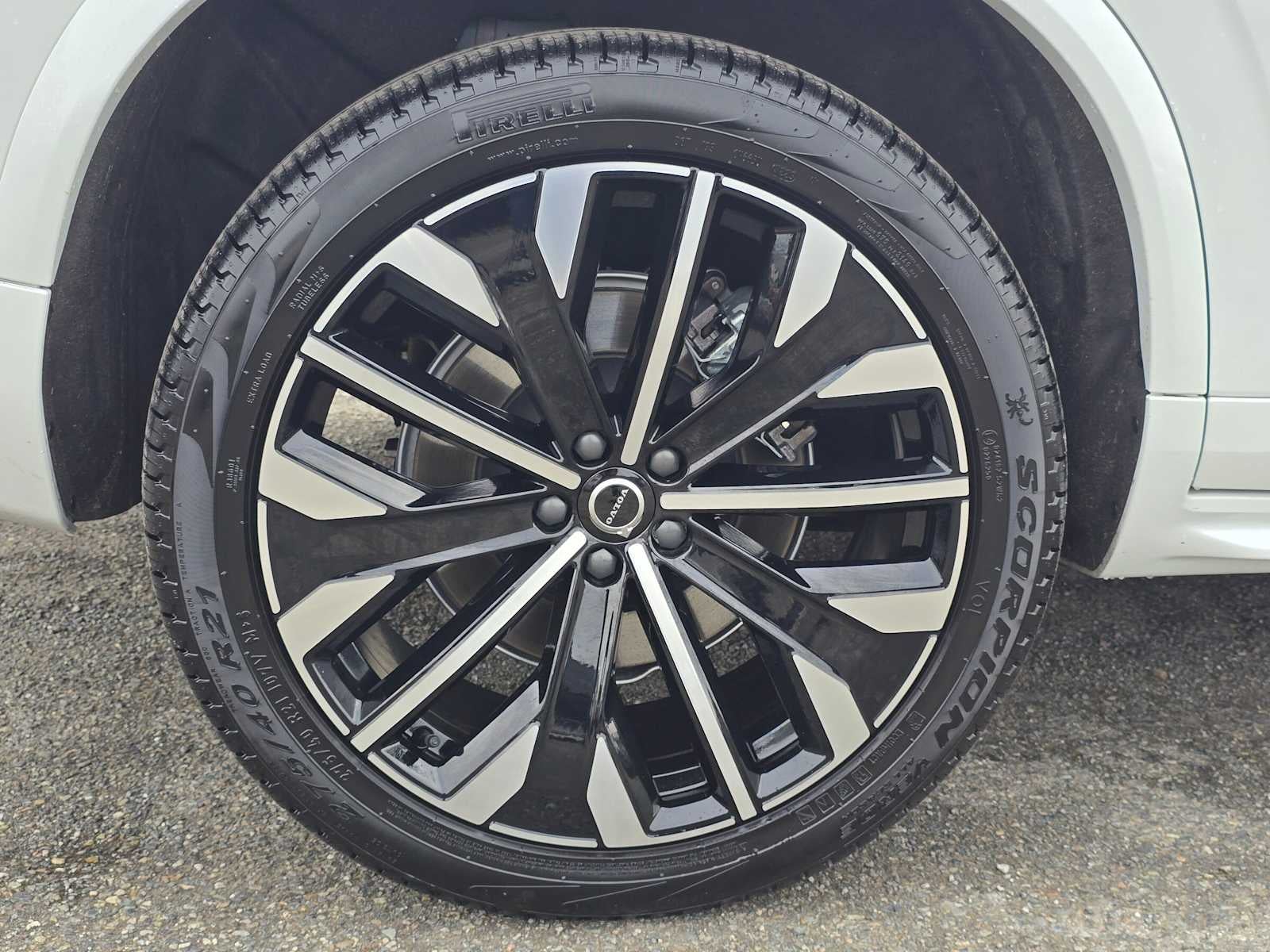 2026 Volvo XC90 Plus
