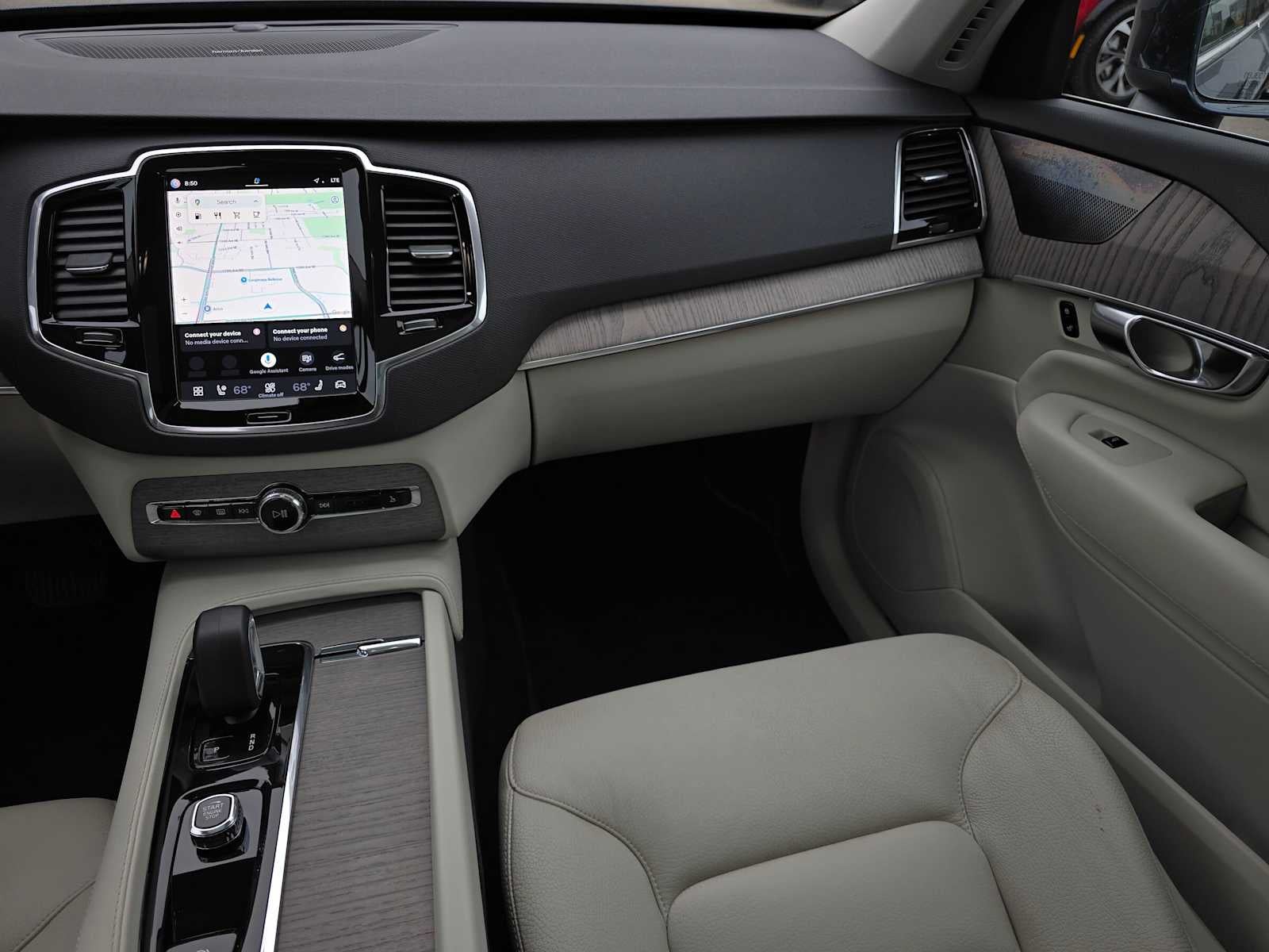 2023 Volvo XC90 Plus