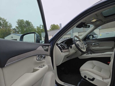2023 Volvo XC90 Plus