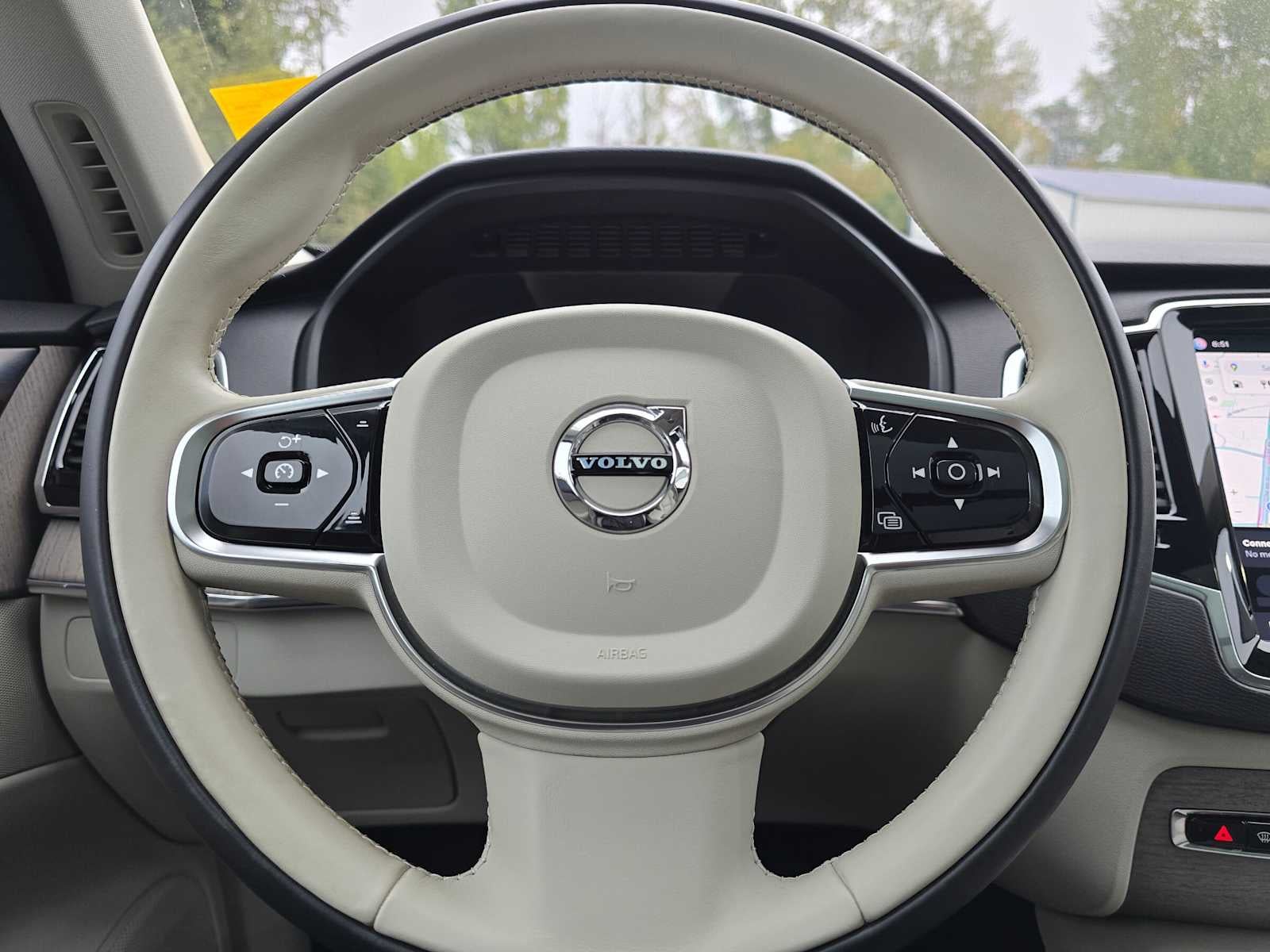 2023 Volvo XC90 Plus
