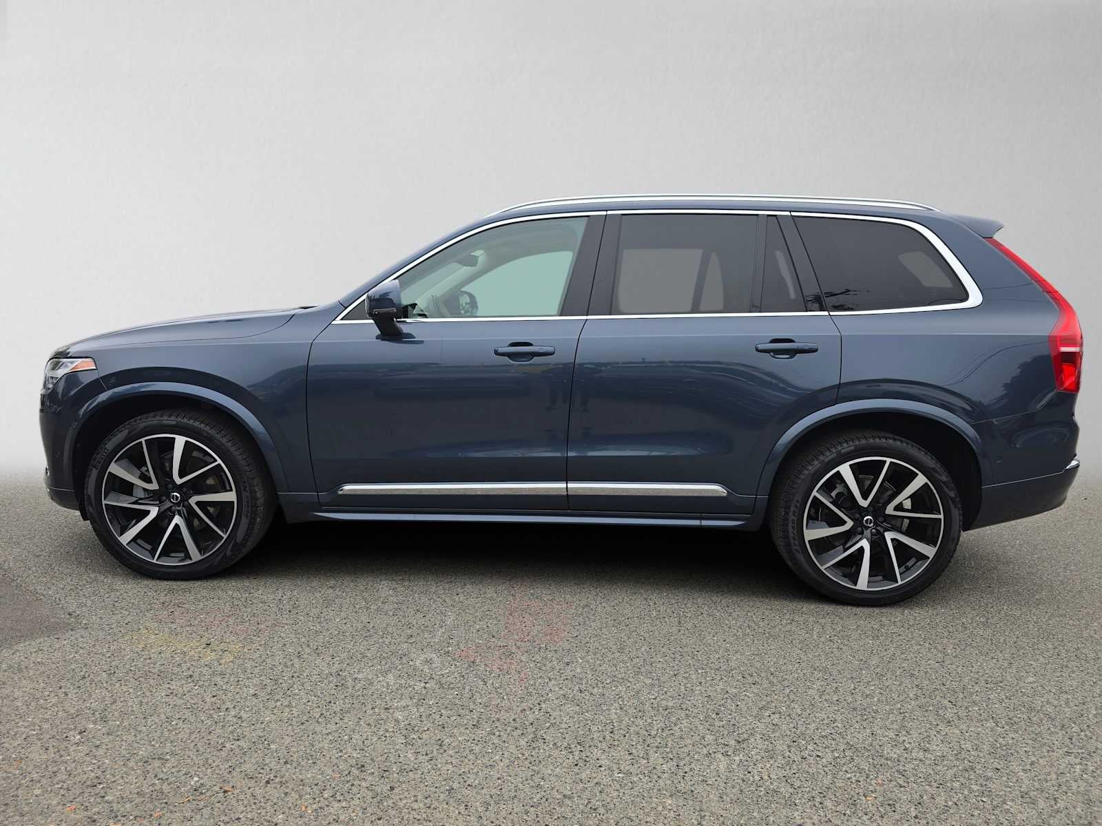 2023 Volvo XC90 Plus