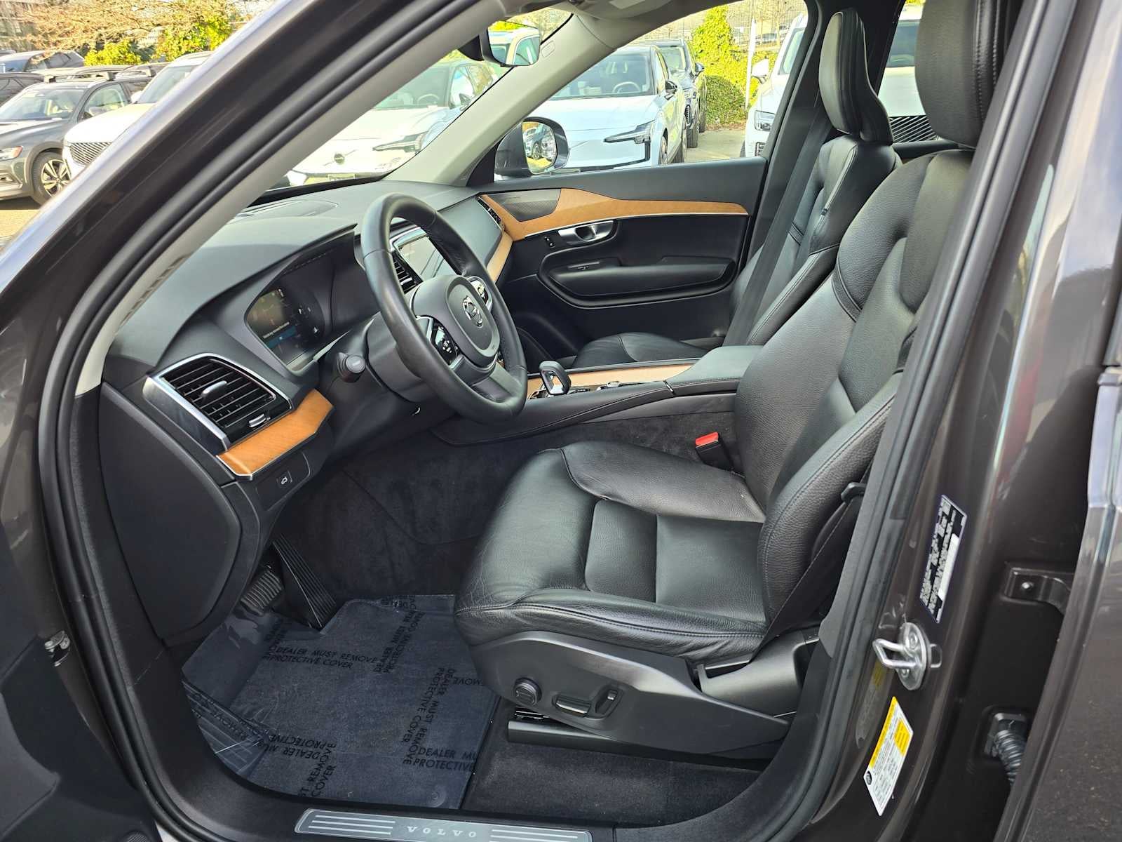 2023 Volvo XC90 Plus