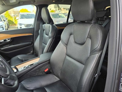 2023 Volvo XC90 Plus