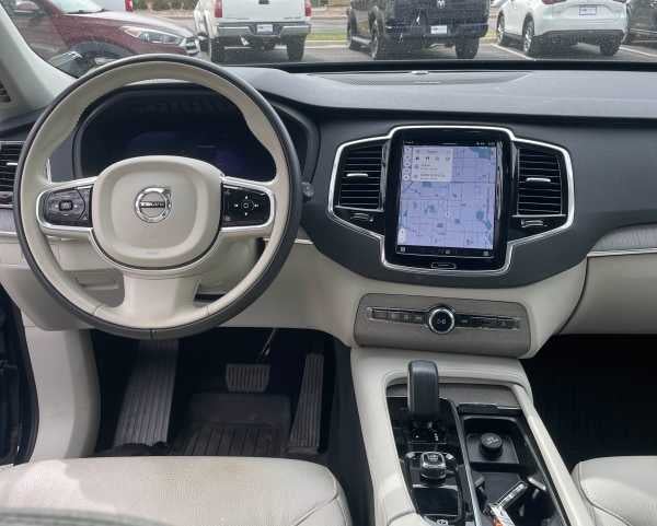 2023 Volvo XC90 Plus