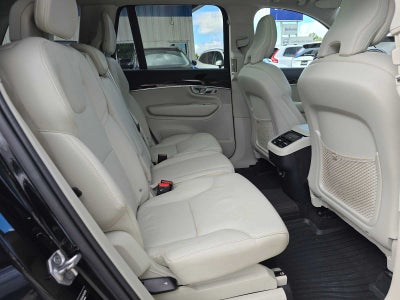 2019 Volvo XC90 Momentum
