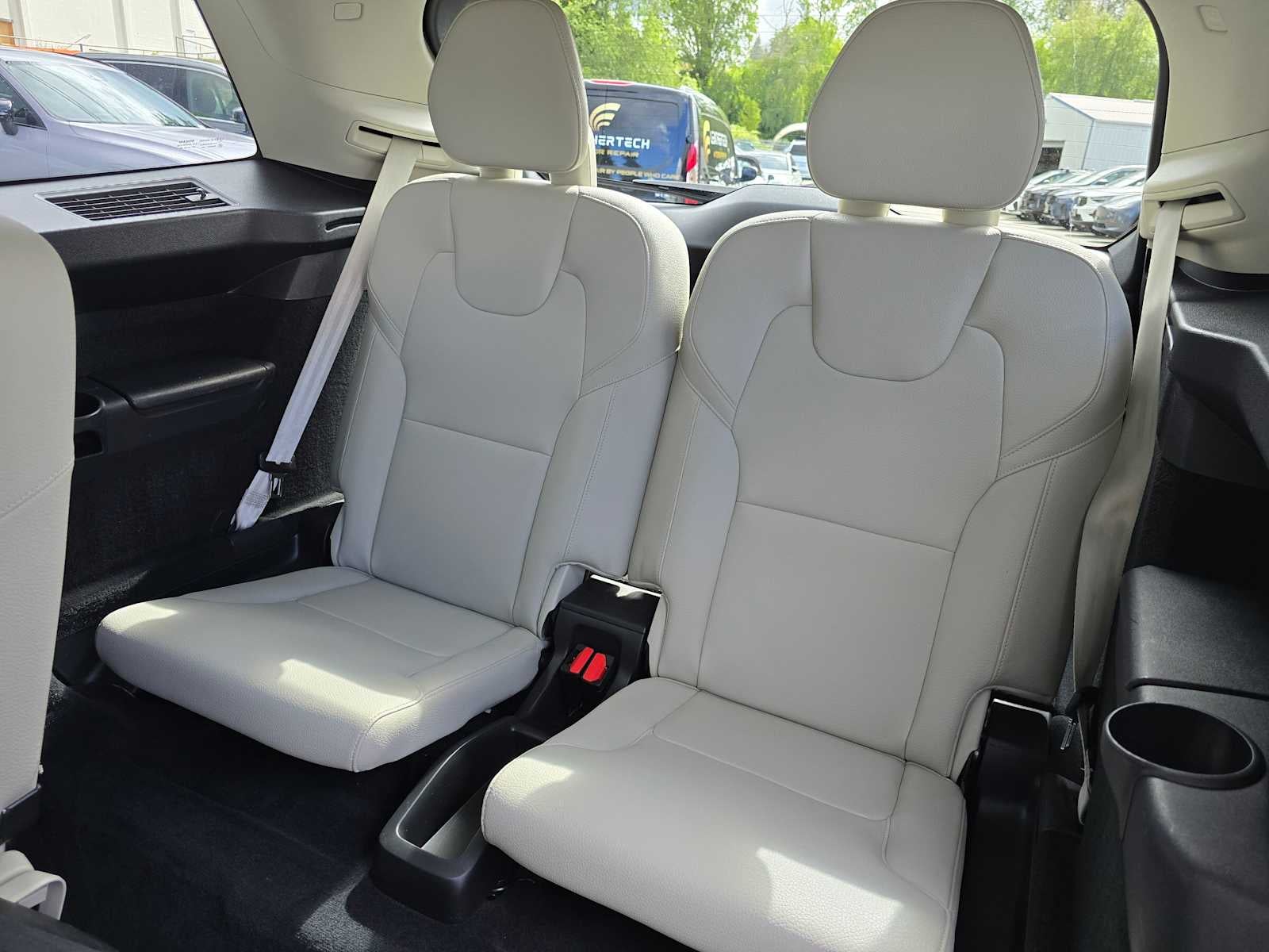 2019 Volvo XC90 Momentum