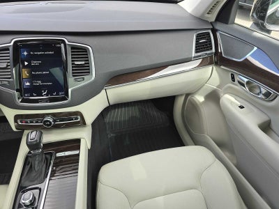 2019 Volvo XC90 Momentum