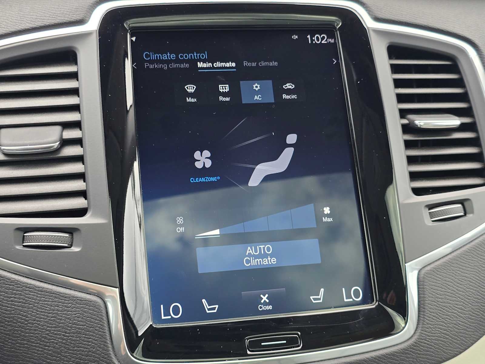 2019 Volvo XC90 Momentum