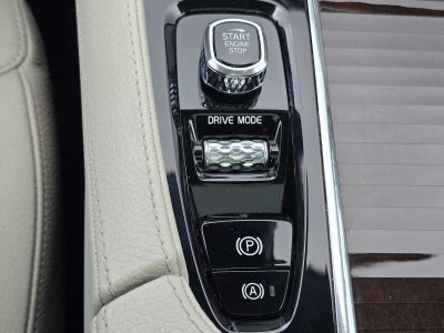 2019 Volvo XC90 Momentum