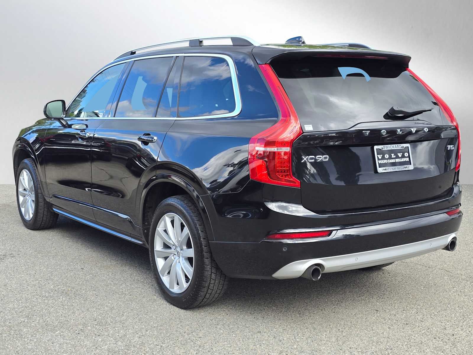 2019 Volvo XC90 Momentum
