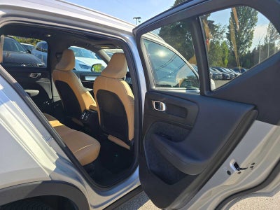 2019 Volvo XC40 Momentum