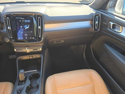 2019 Volvo XC40 Momentum
