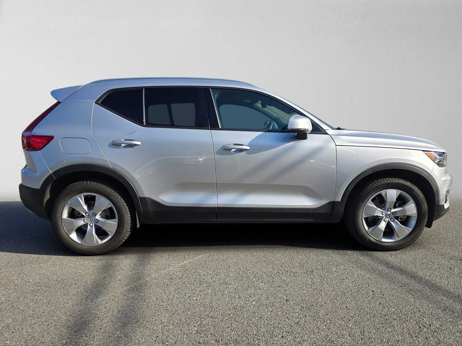 2019 Volvo XC40 Momentum
