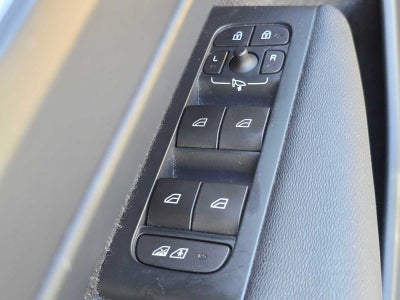 2019 Volvo XC40 Momentum