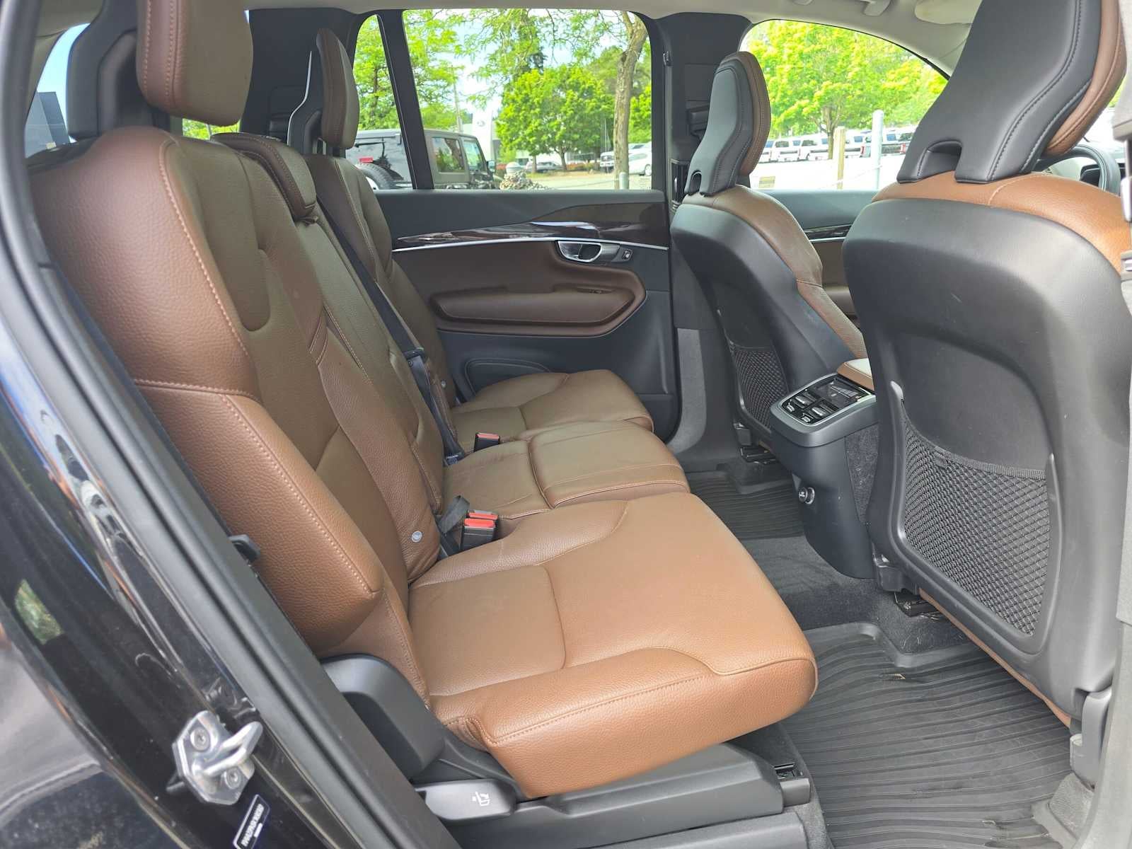2019 Volvo XC90 Momentum