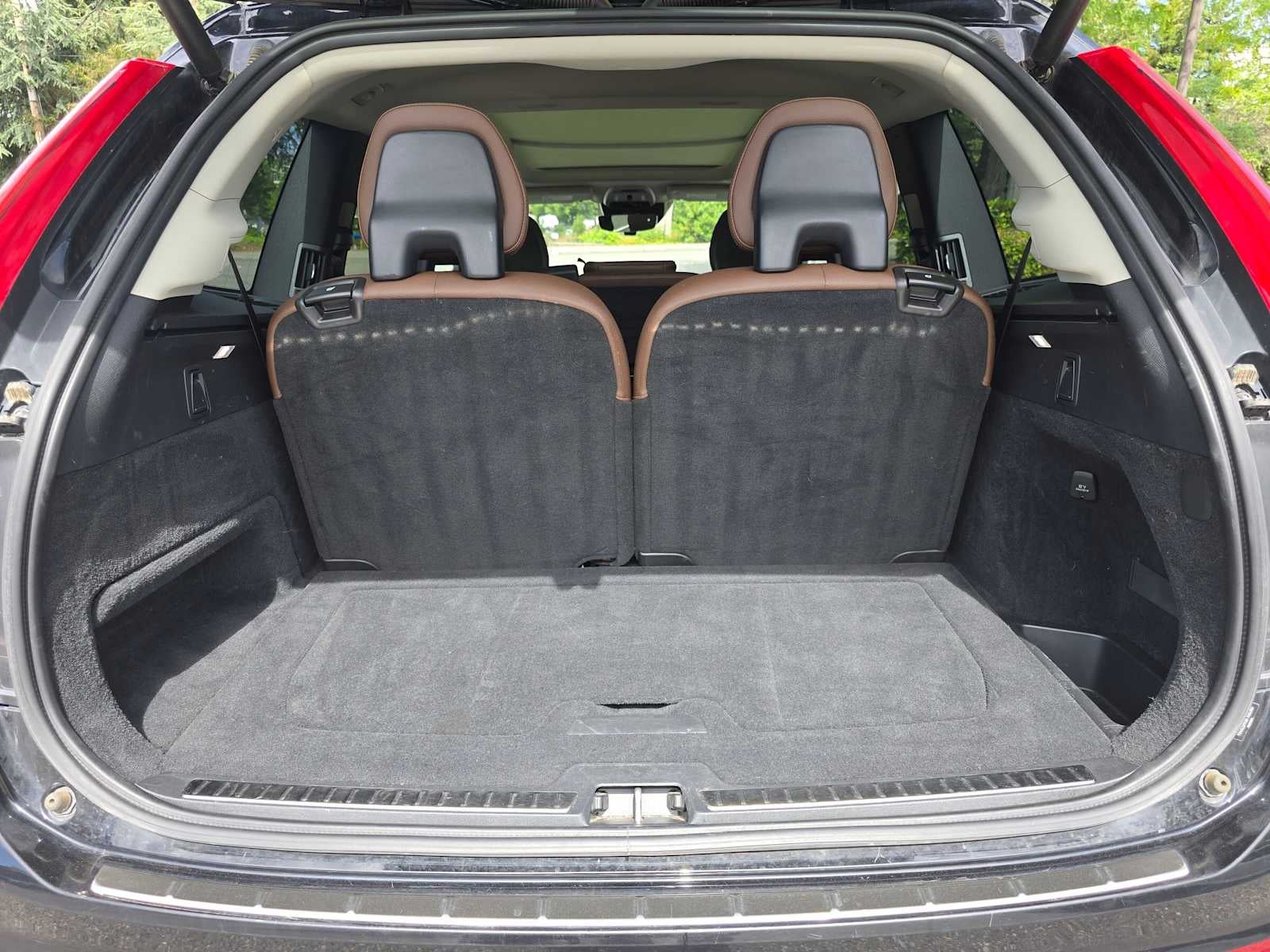 2019 Volvo XC90 Momentum