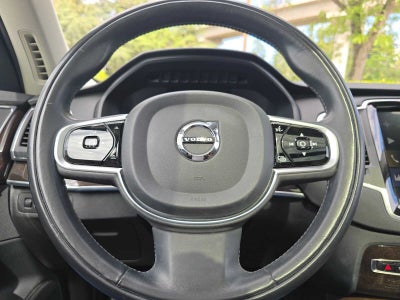 2019 Volvo XC90 Momentum