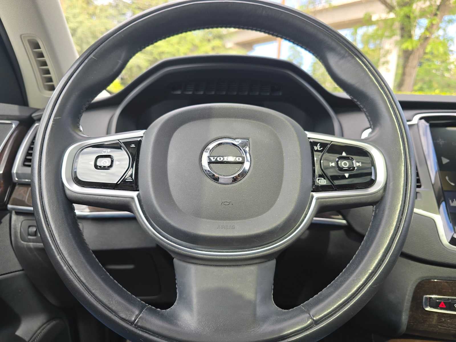 2019 Volvo XC90 Momentum