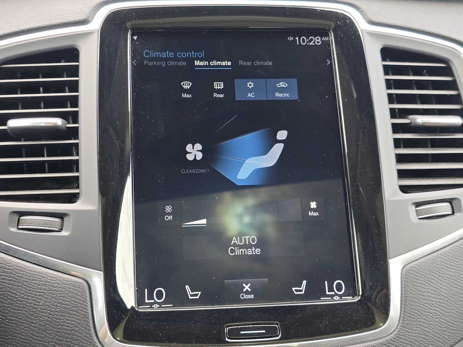 2019 Volvo XC90 Momentum