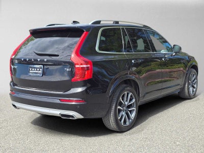 2019 Volvo XC90 Momentum