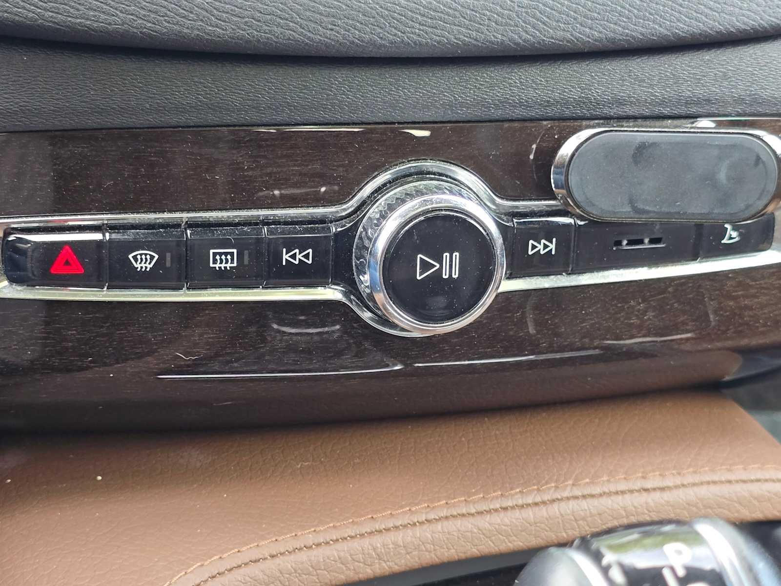 2019 Volvo XC90 Momentum