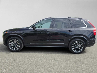 2019 Volvo XC90 Momentum