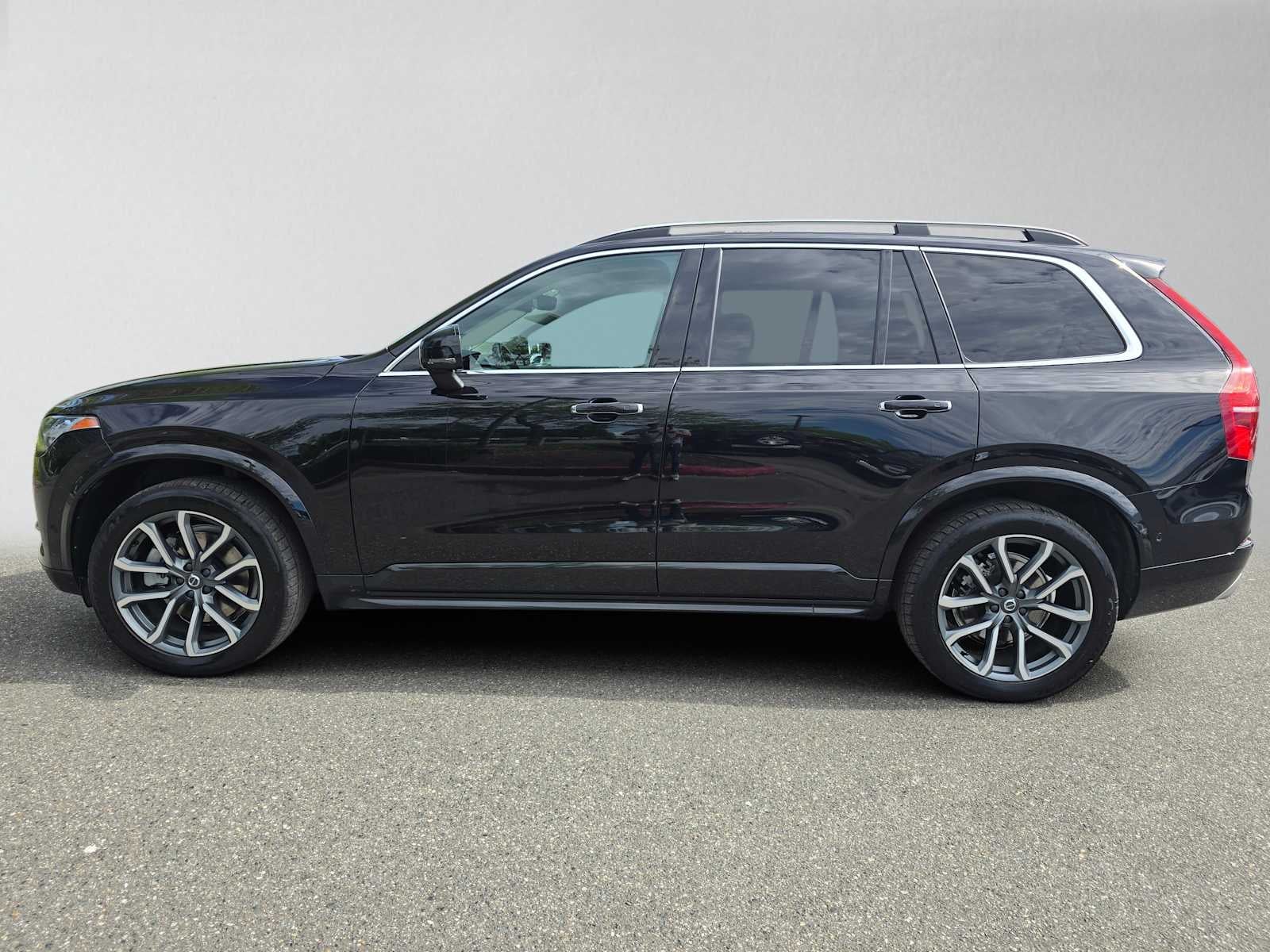 2019 Volvo XC90 Momentum