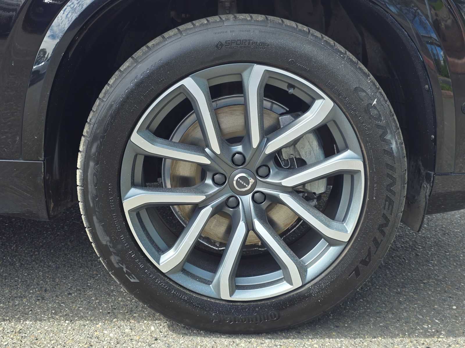 2019 Volvo XC90 Momentum