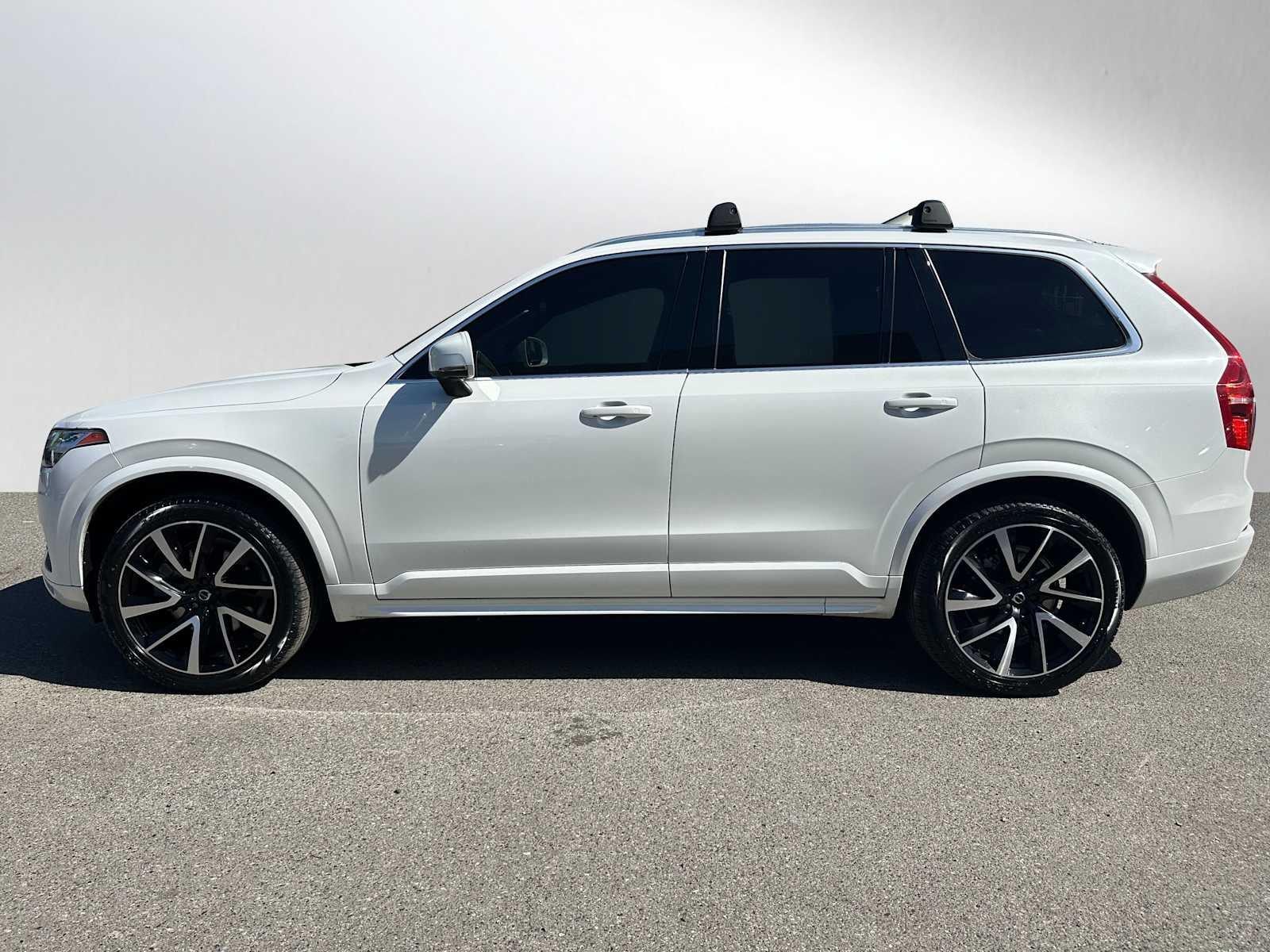 2022 Volvo XC90 Momentum