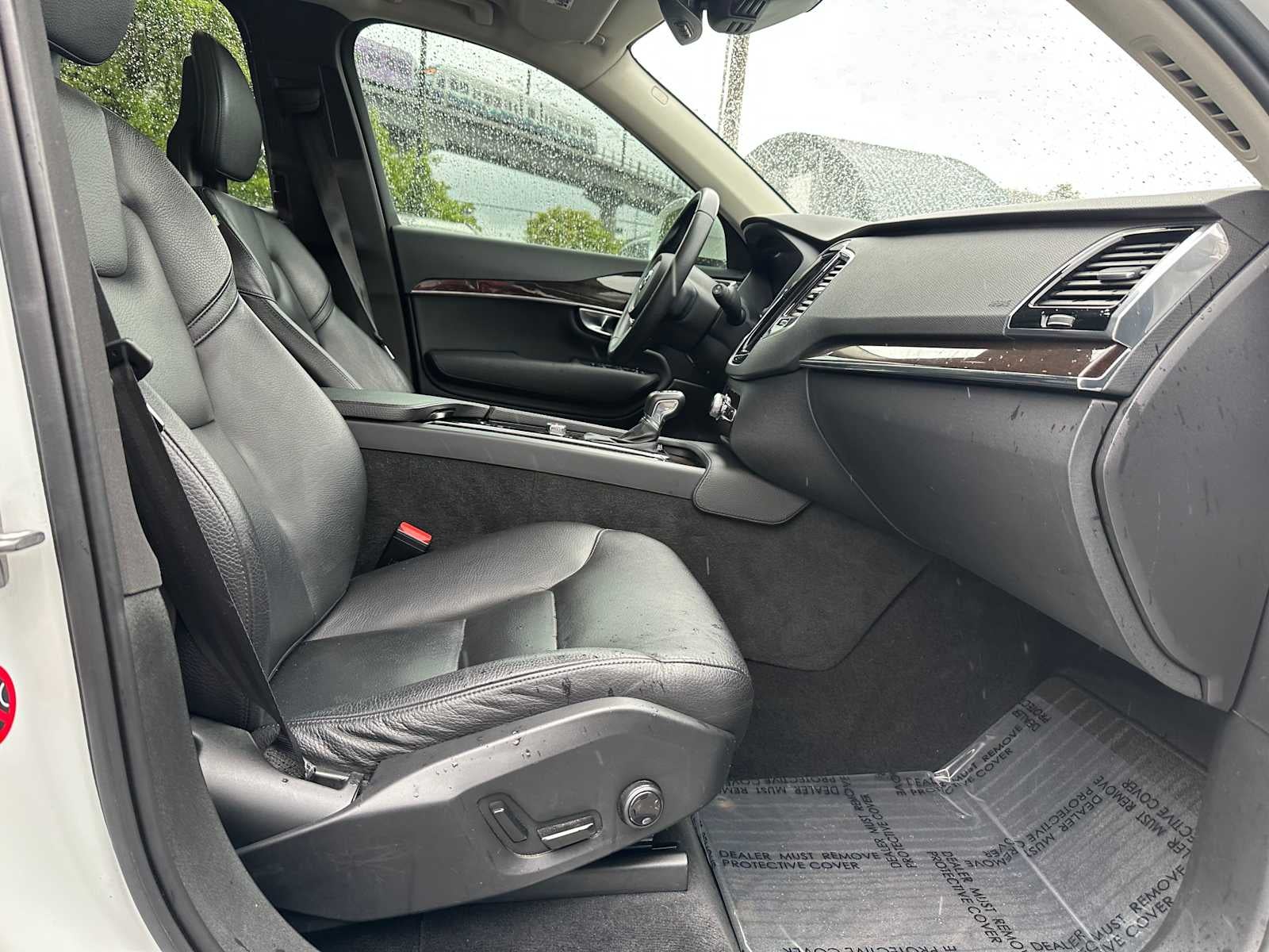 2017 Volvo XC90 Momentum