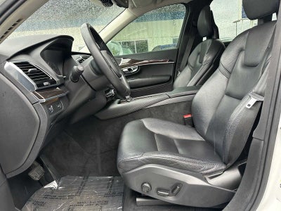 2017 Volvo XC90 Momentum