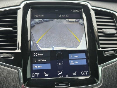 2017 Volvo XC90 Momentum