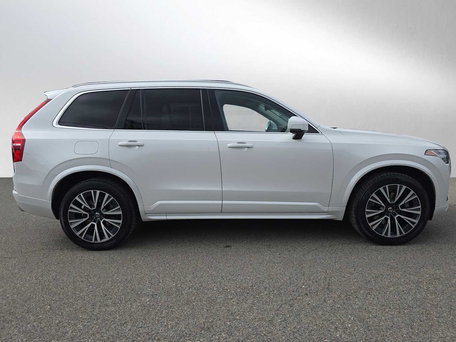 2020 Volvo XC90 Momentum