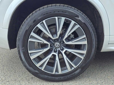 2020 Volvo XC90 Momentum