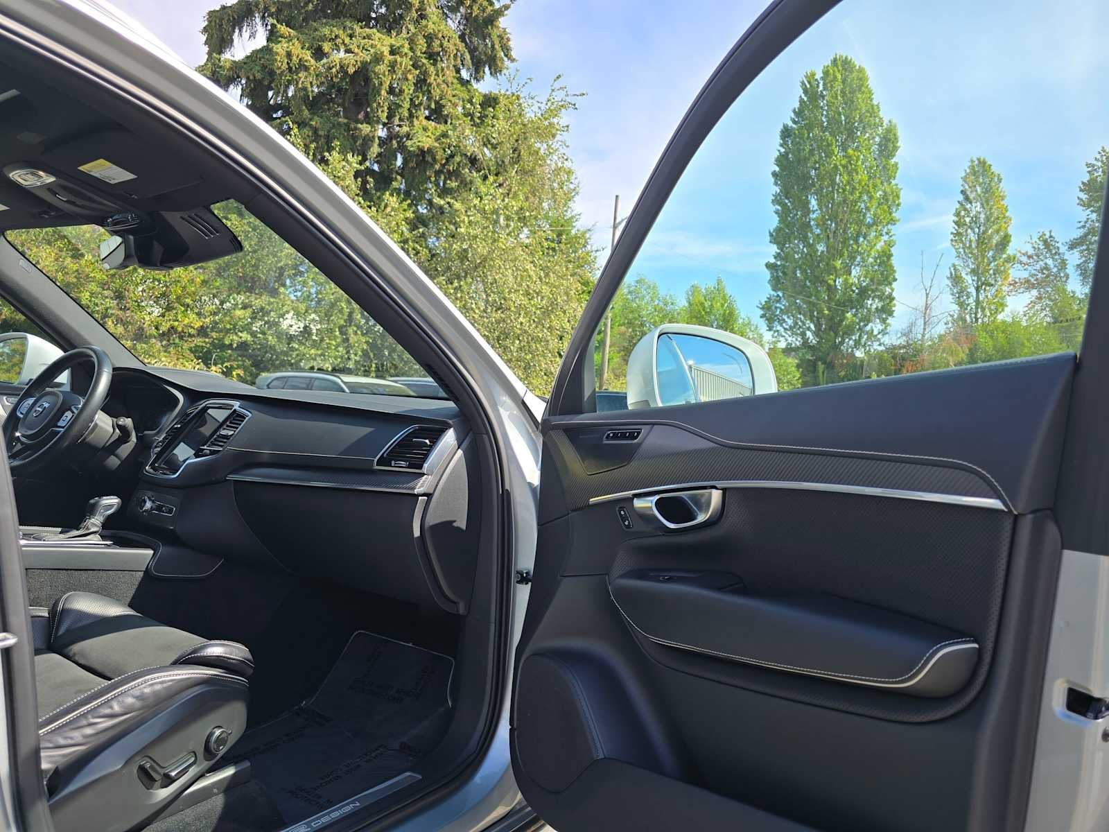 2019 Volvo XC90 R-Design