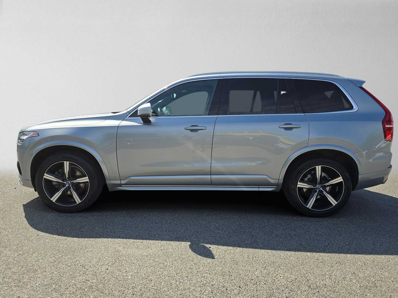 2019 Volvo XC90 R-Design