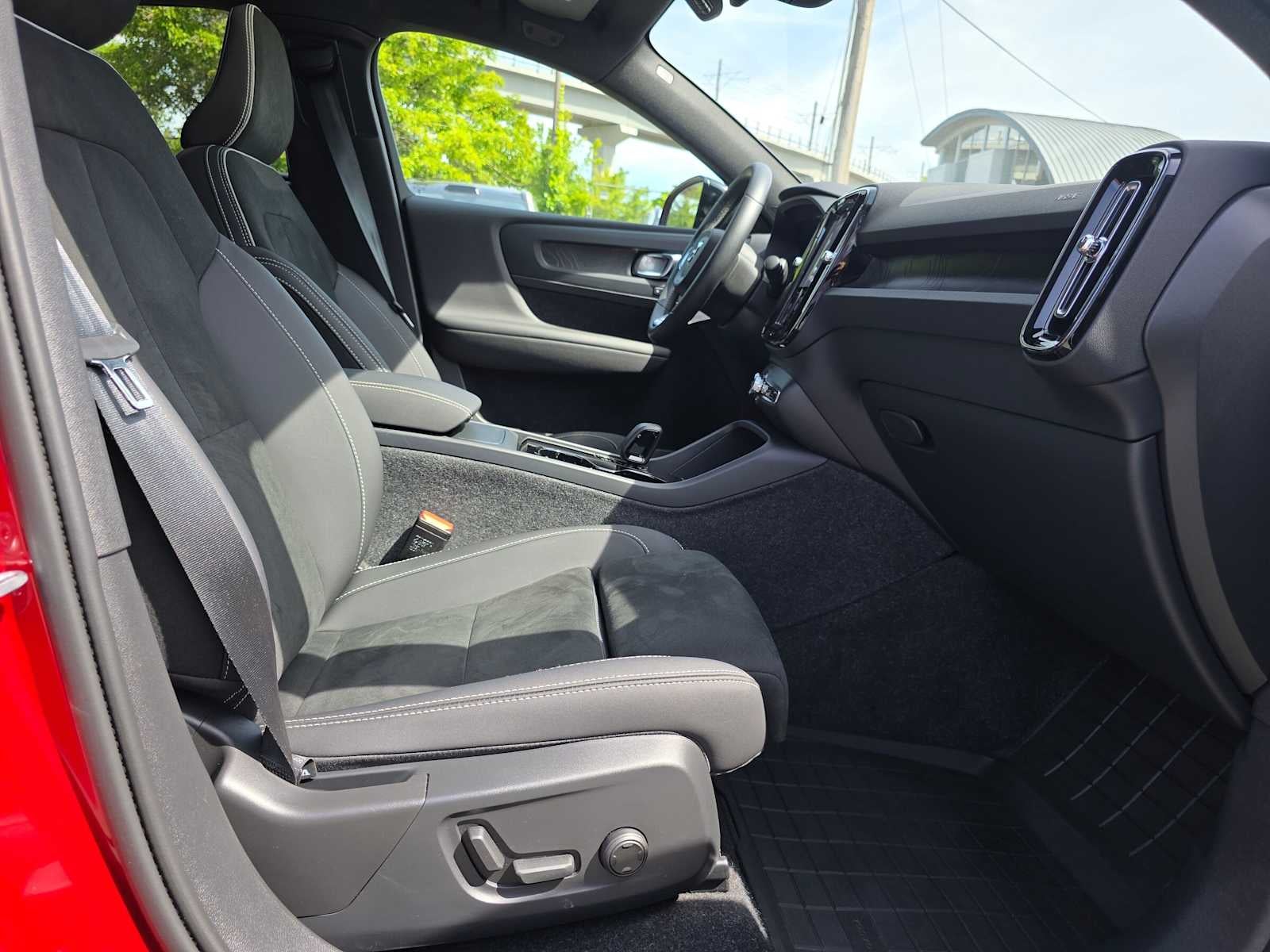 2023 Volvo C40 Recharge Pure Electric Plus
