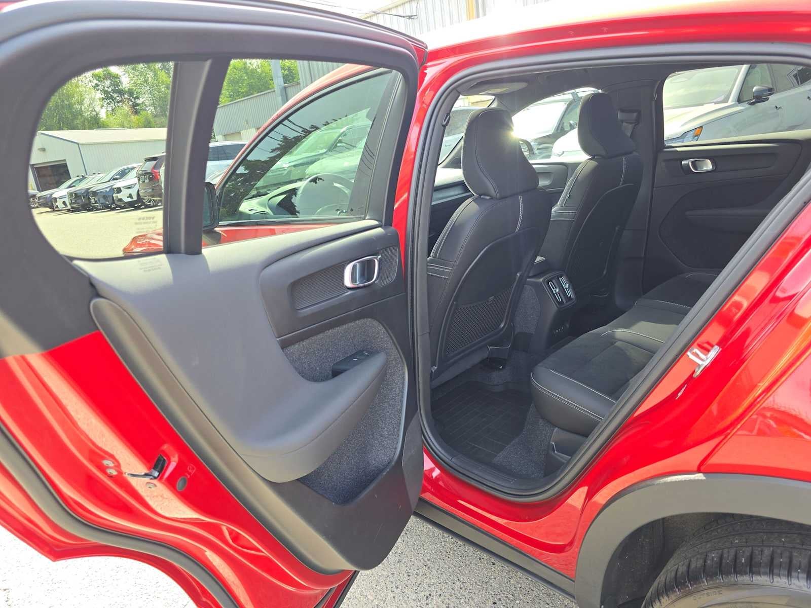 2023 Volvo C40 Recharge Pure Electric Plus