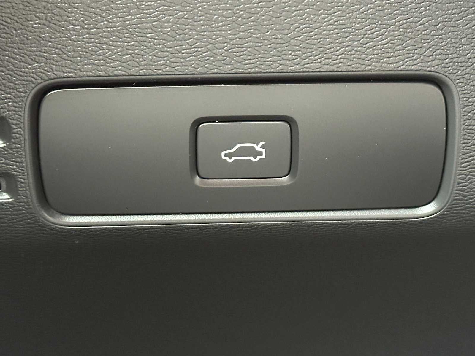 2023 Volvo C40 Recharge Pure Electric Ultimate