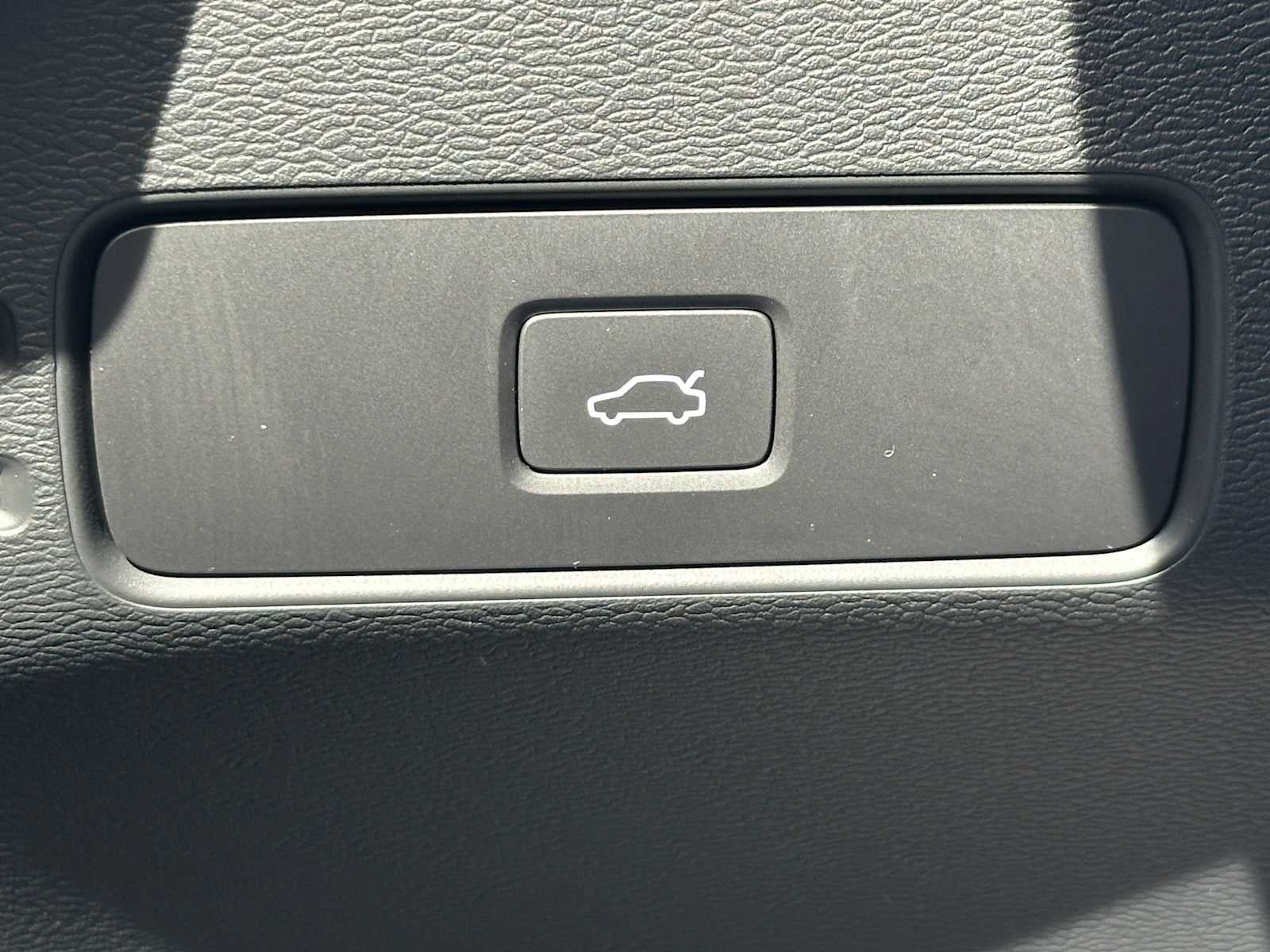 2023 Volvo C40 Recharge Pure Electric Ultimate