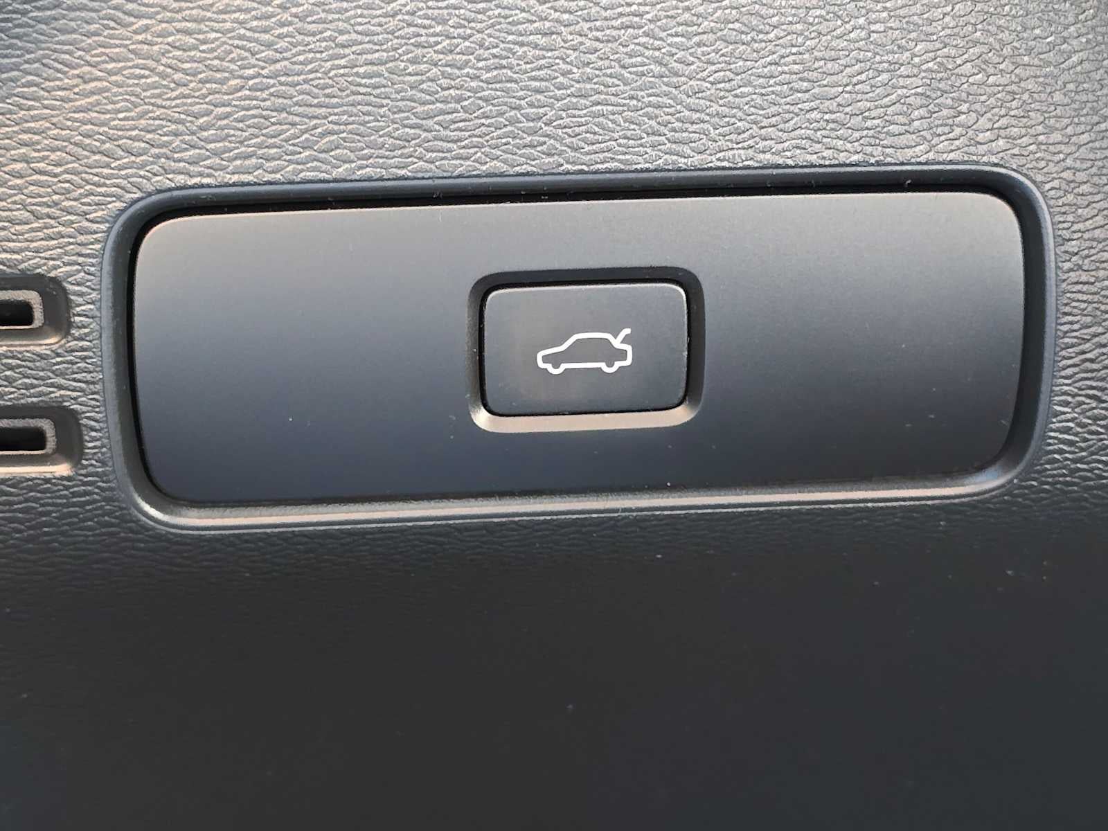 2023 Volvo C40 Recharge Pure Electric Ultimate