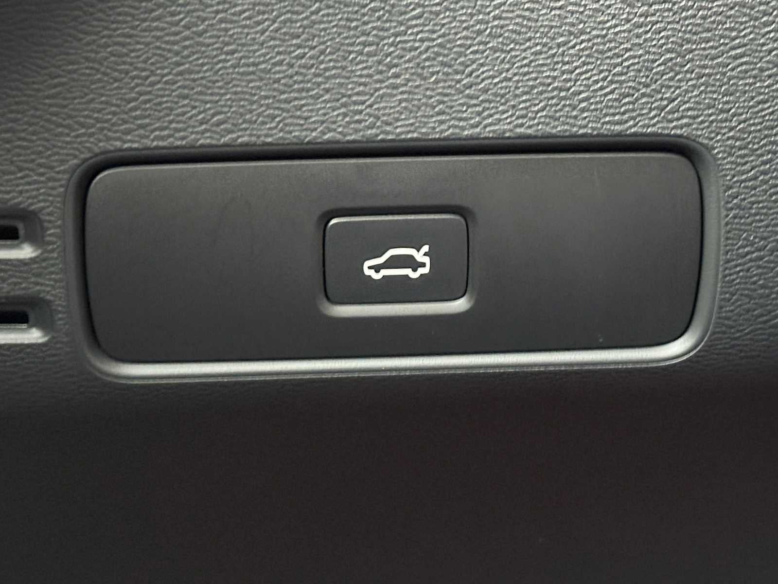 2023 Volvo C40 Recharge Pure Electric Ultimate