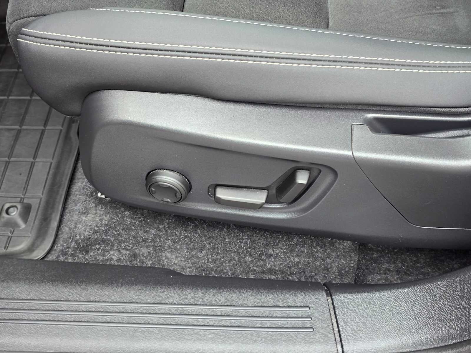 2023 Volvo C40 Recharge Pure Electric Ultimate