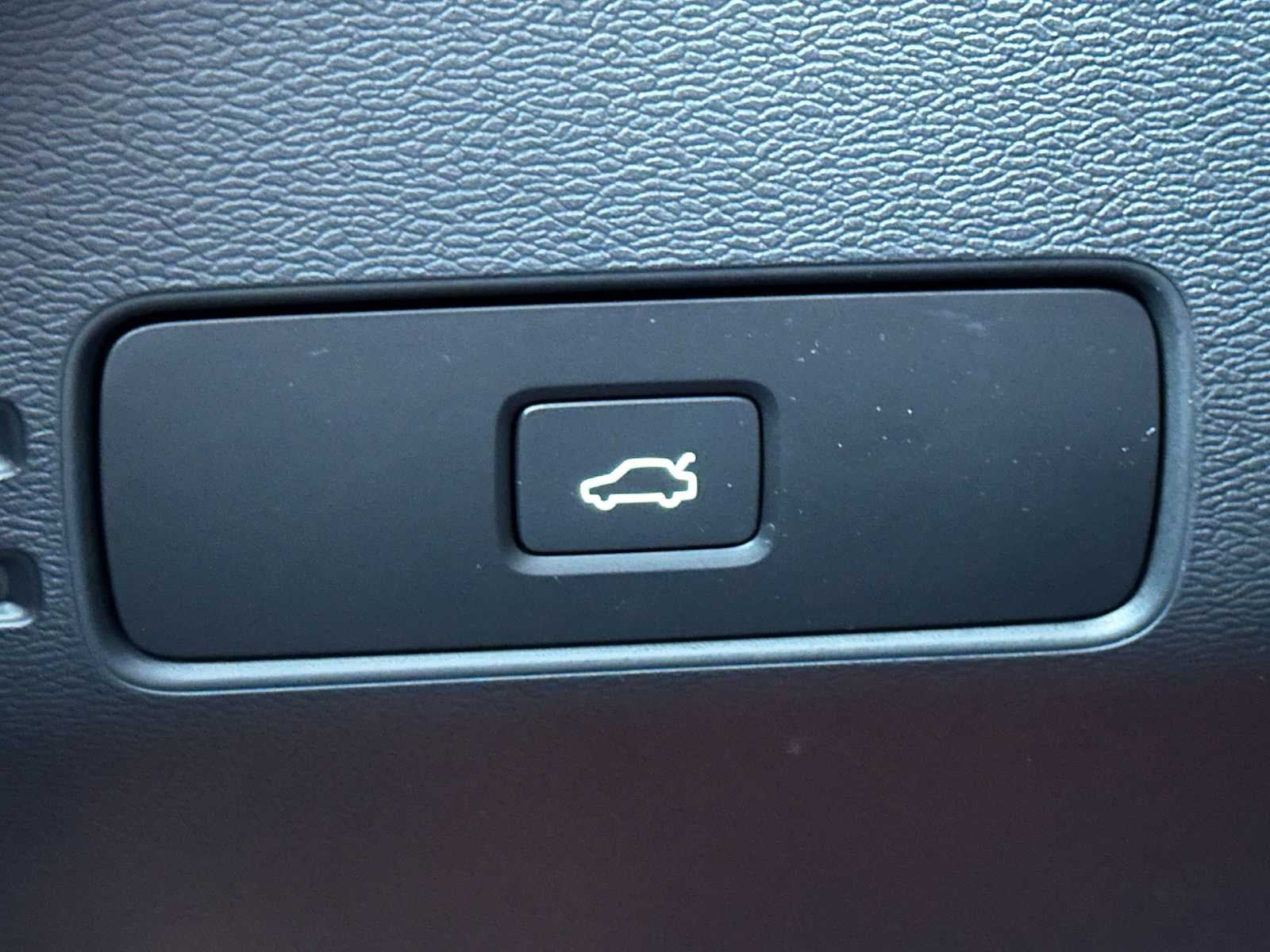 2023 Volvo C40 Recharge Pure Electric Ultimate