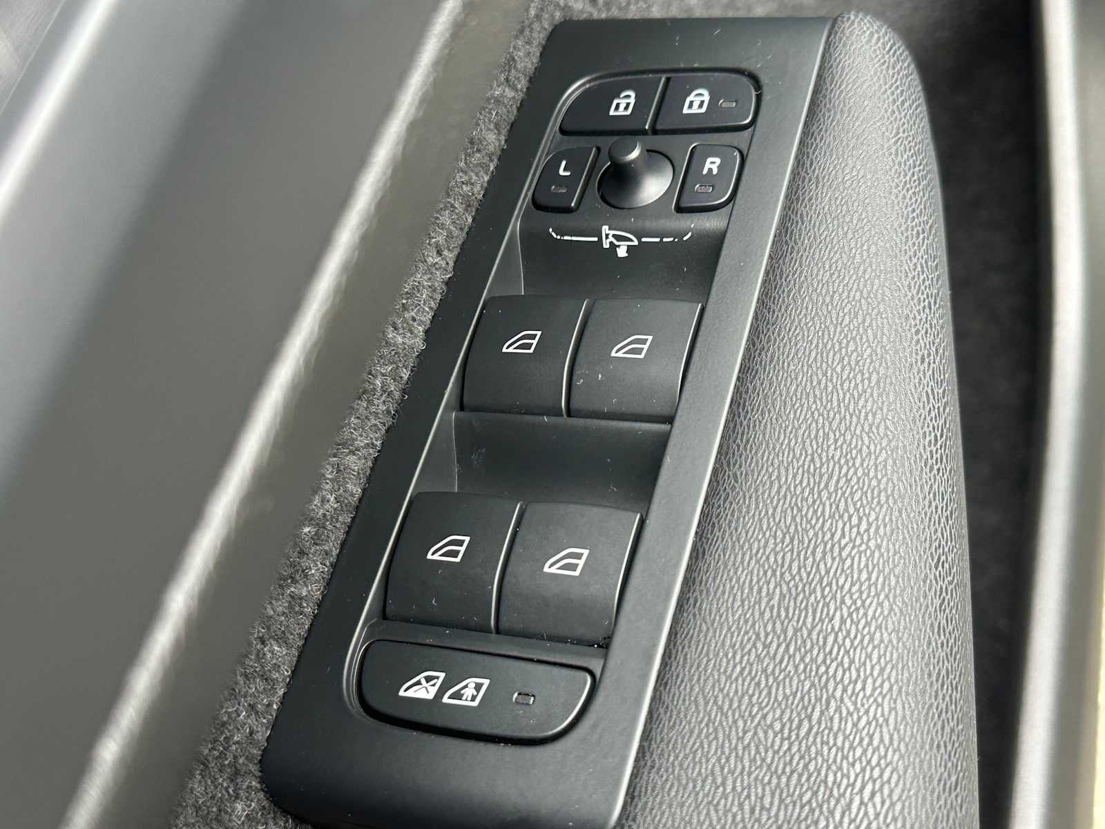 2023 Volvo C40 Recharge Pure Electric Ultimate