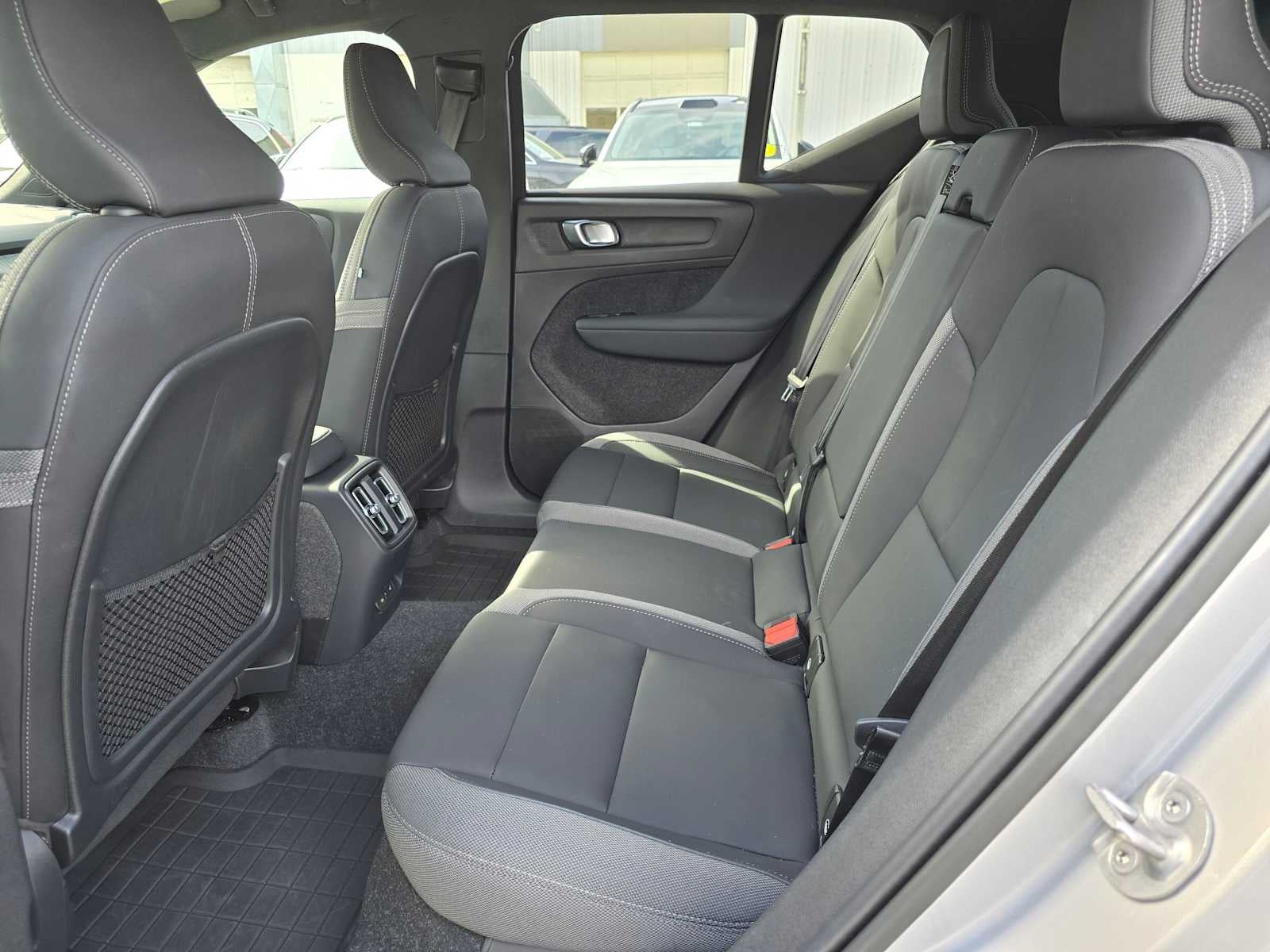 2023 Volvo XC40 Recharge Pure Electric Core